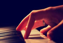 FB体育网页版-蓝月当空哈兰德独舞！8球血洗曼联创世纪屠杀