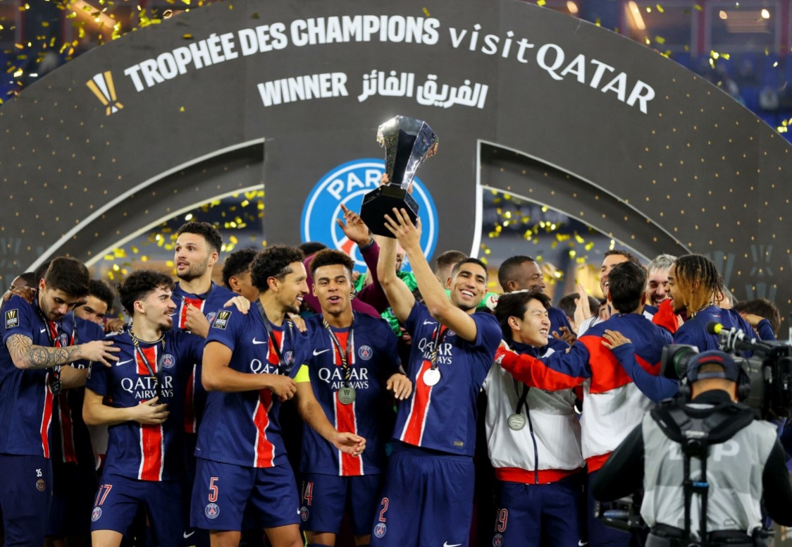 法国女队横扫法国队晋级决赛,巅峰对决 法国女队横扫法国队晋级决赛,巅峰对决