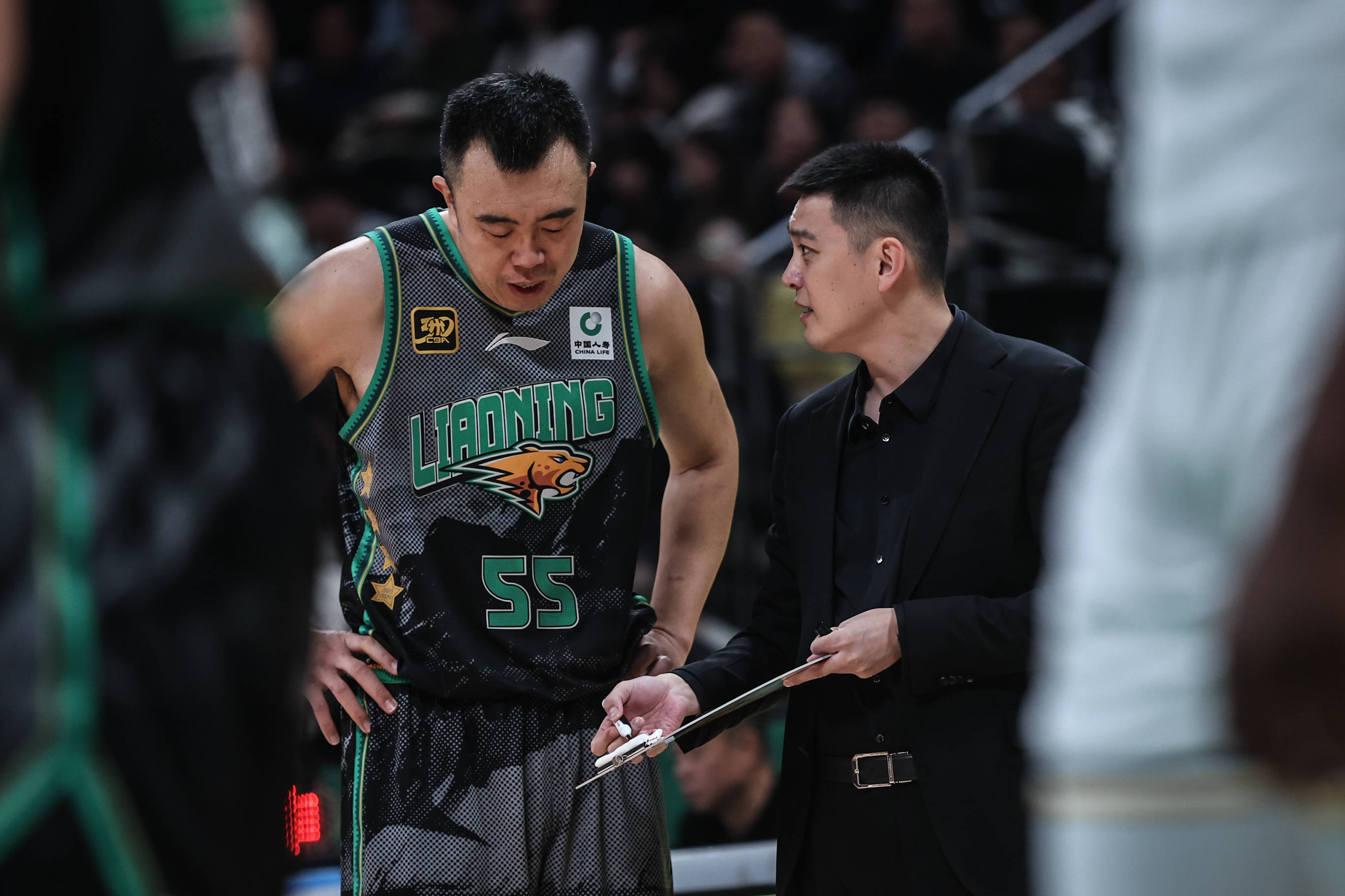 辽宁男篮关键先发球员受伤无缘比赛的简单介绍