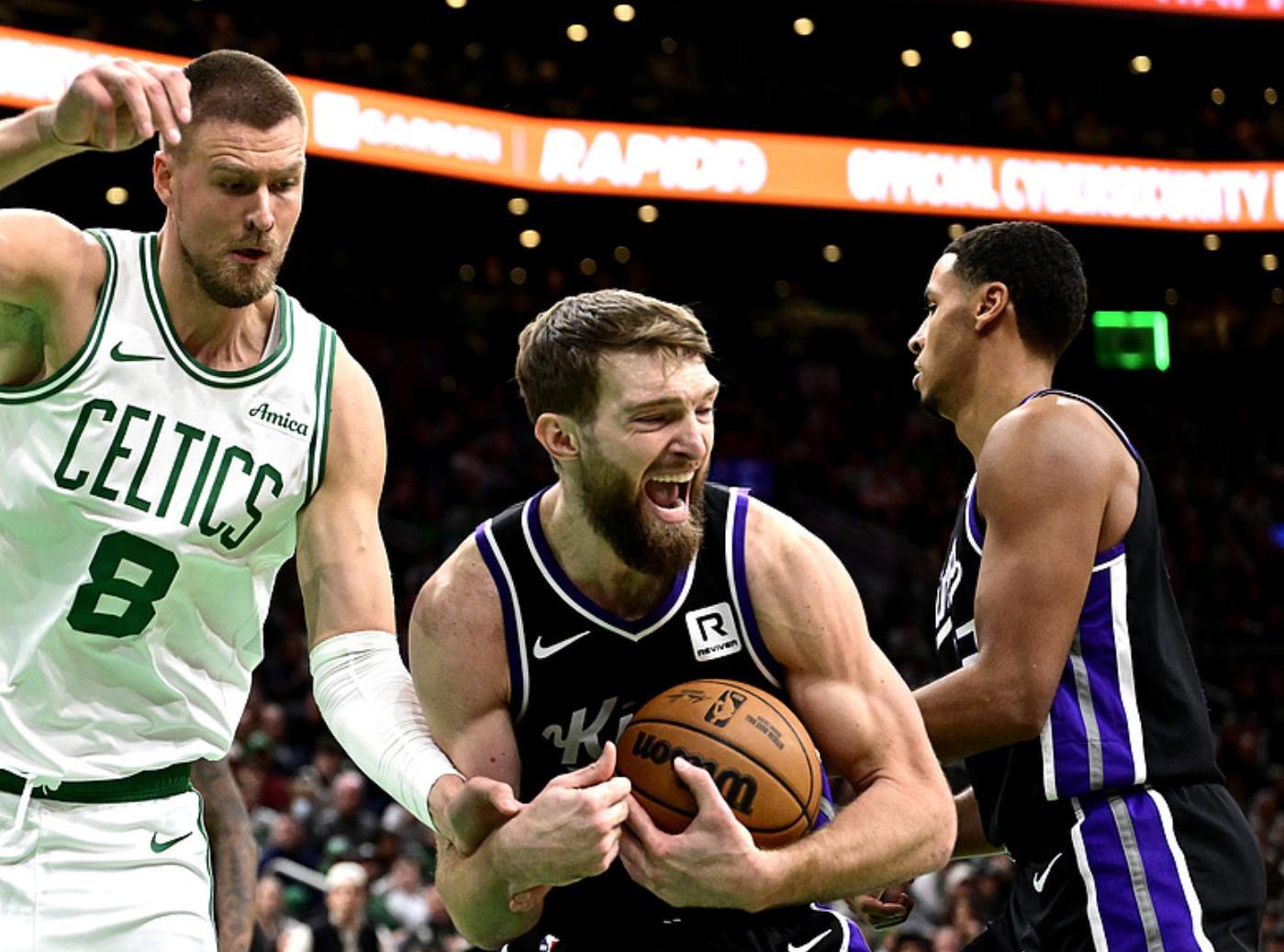 凯尔特人战平国王，魔术师约翰逊持球时窜幽的简单介绍