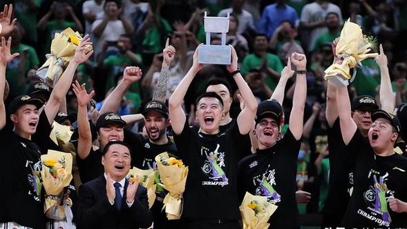 FB体育官网-国王队外援恢复健康，全队备战迎战的简单介绍