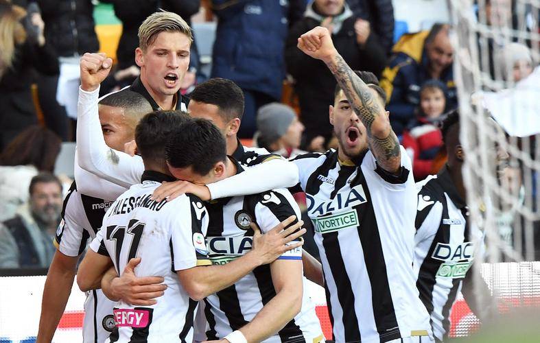 意甲豪门在球场上展现最强实力