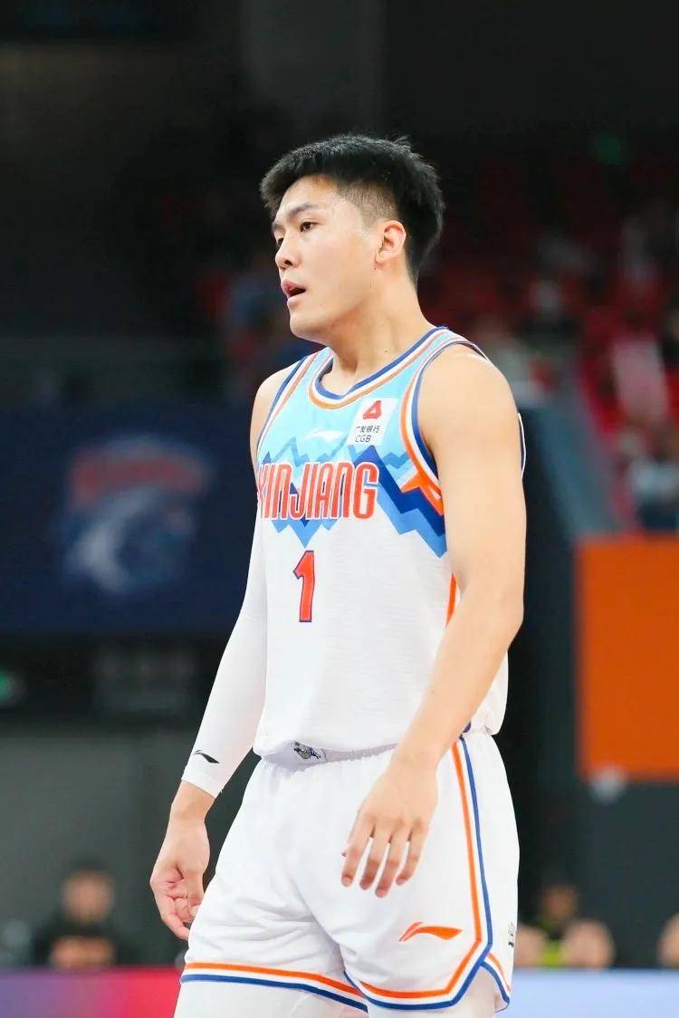FB体育娱乐-包含江苏男篮迎来胜利，士气高涨的词条