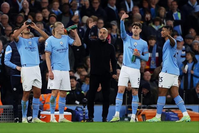 曼城凭借实力晋级，总决赛靠拢