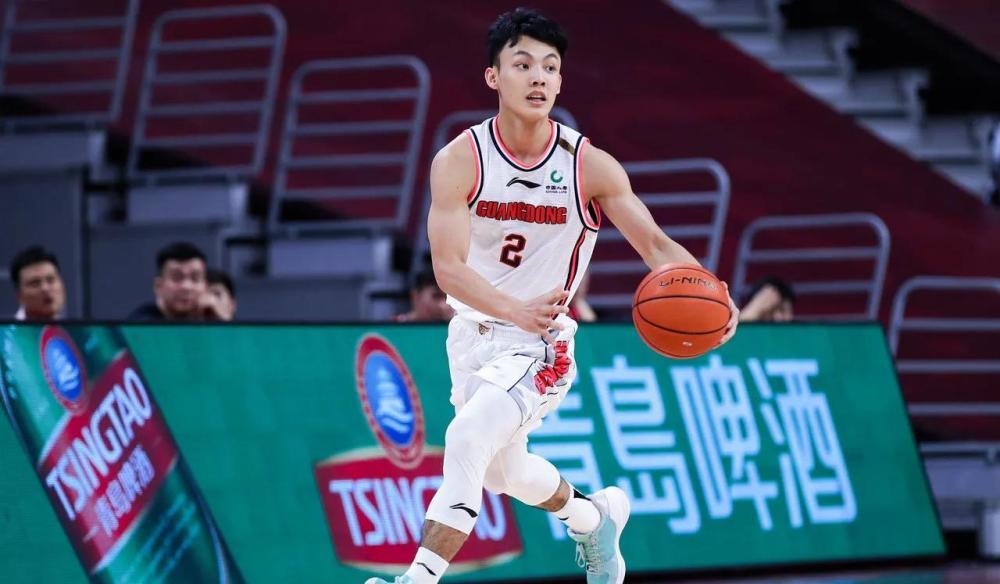 包含里尔中锋三连底线过人,让对手措手不及的词条 包含里尔中锋三连底线过人,让对手措手不及的词条