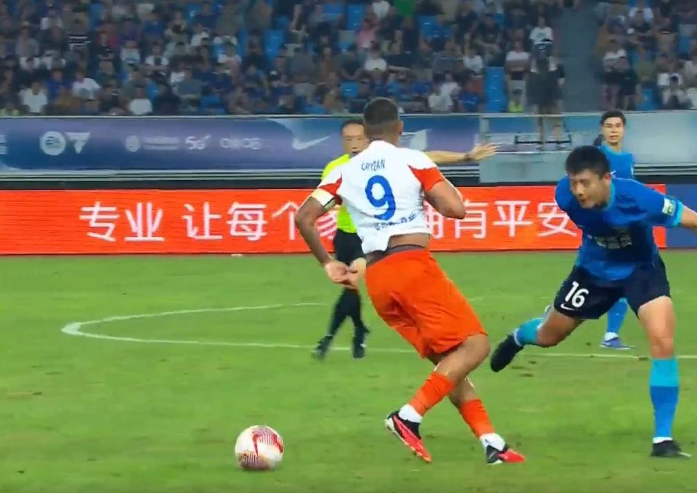 惜败输球！埃瓦尔主场不敌对手，进攻功亏一篑