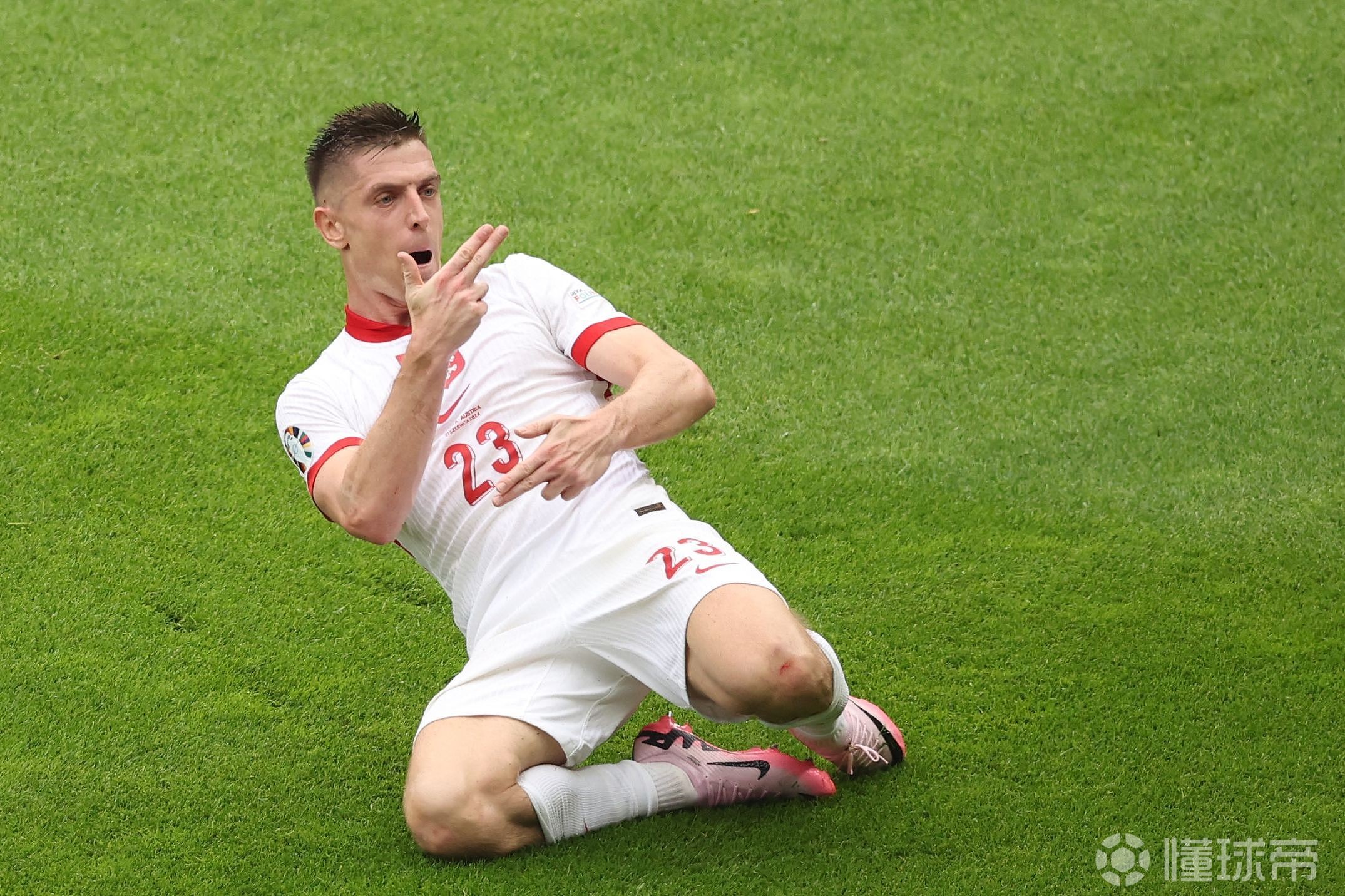 挑战自我！欧洲杯预赛中疯狂的进球表现的简单介绍