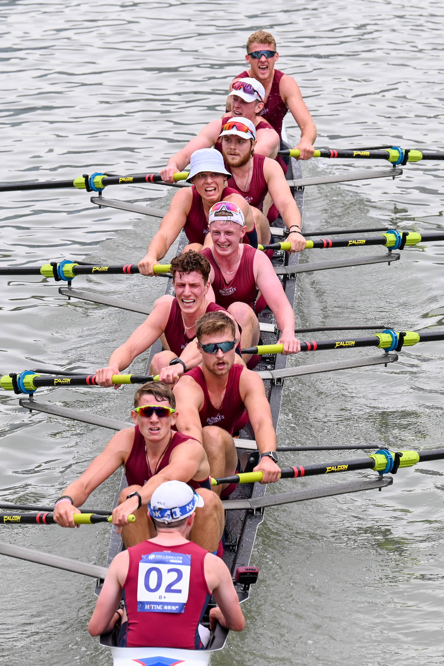 包含男子赛艇比赛：德国选手力压对手的词条