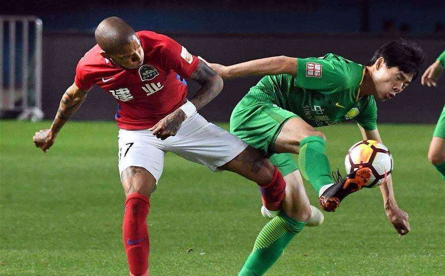 天津泰达主场击败深圳佳兆业，获得三分