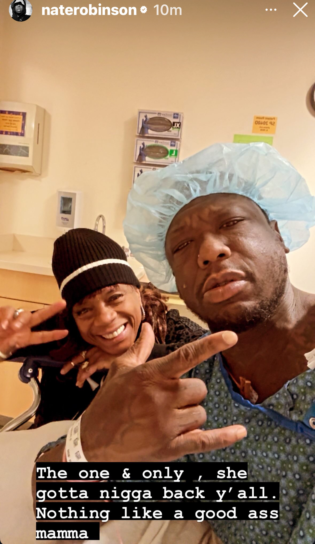 罗宾逊完成生涯第分，成为尼克斯禁区得分站的简单介绍