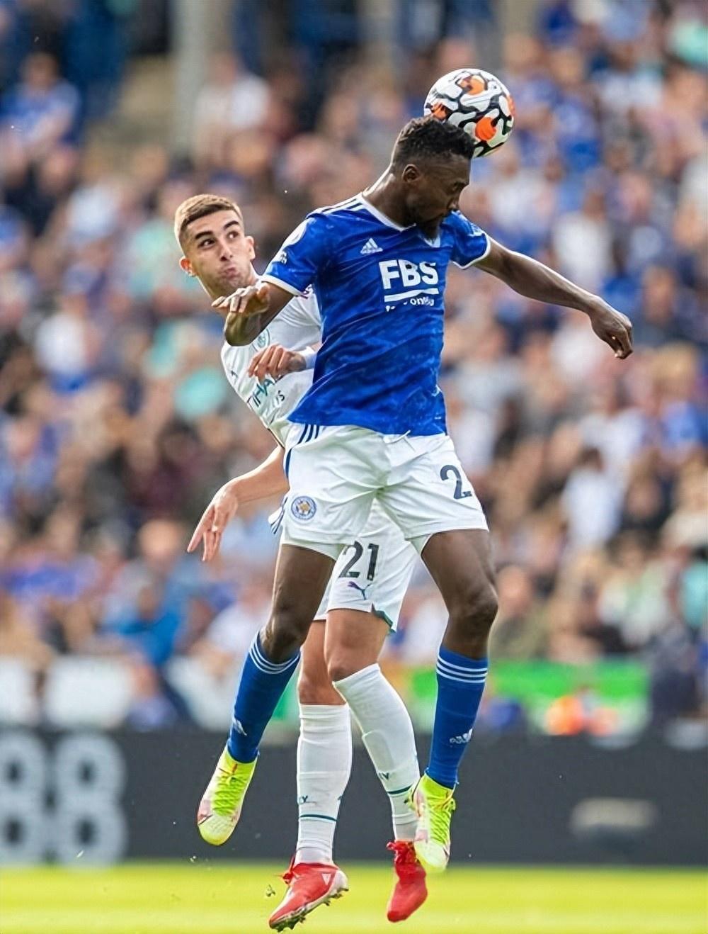 关于曼城击败克里斯特尔宫，英超卫冕悬念减小的信息