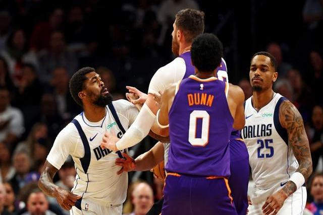 独行侠内部发生争执，主教练公开批评球员表现