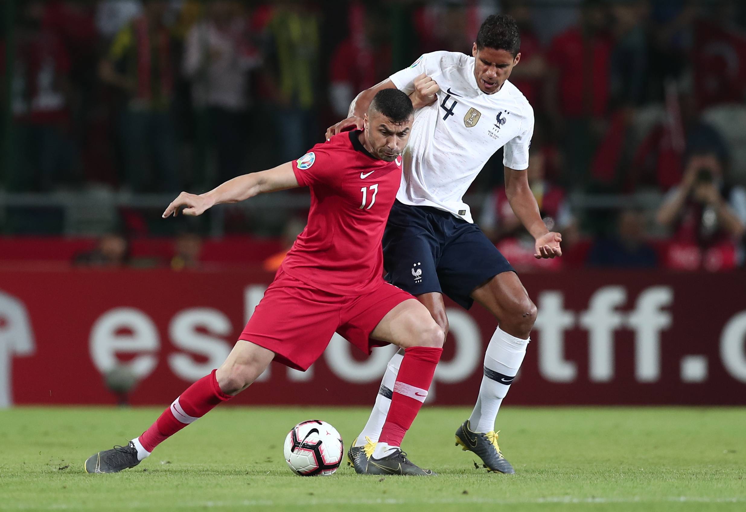 威尔士迎战希腊，士气高昂备战