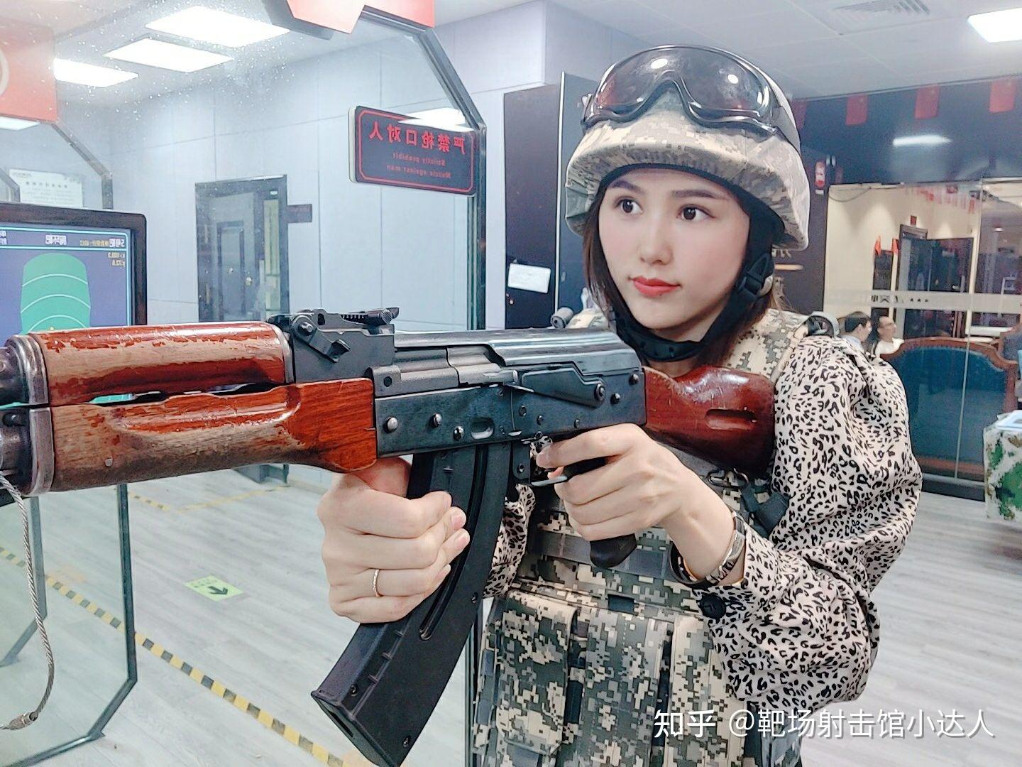 墨西哥射击达人手持镜头，镇定拿下金牌