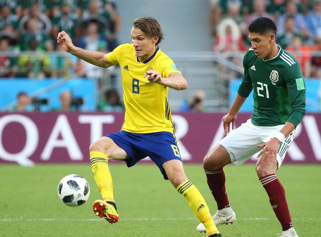 FB体育娱乐-包含哥伦比亚队在比赛中发挥出色，一路领先的词条