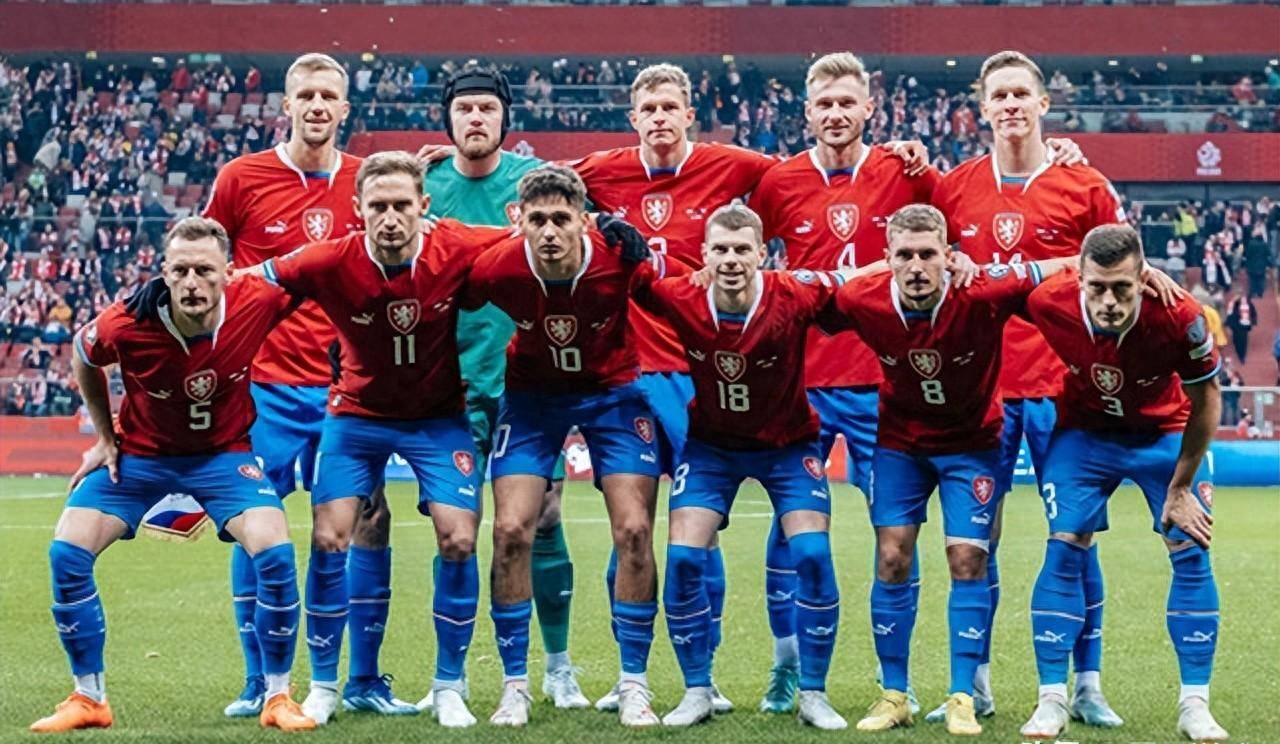 捷克队在场上表现出色获得胜利的简单介绍