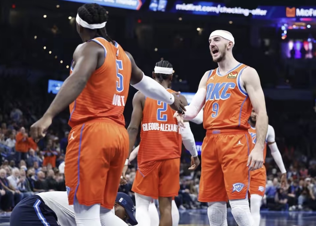 多米尼加篮球联赛季后赛激烈进行，拉斯维加斯热火取得三连胜