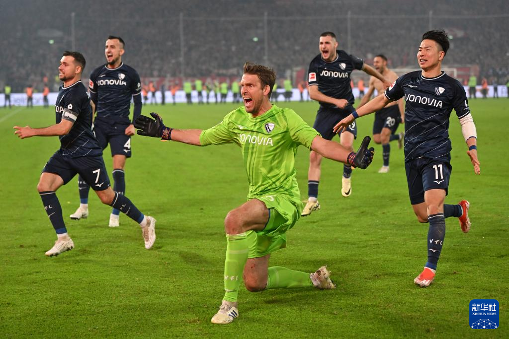 包含波鸿遭遇主场失败，保级形势严峻的词条