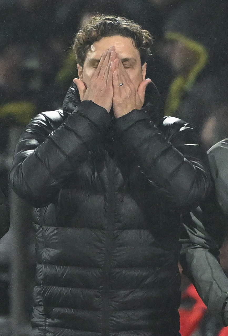 包含波鸿遭遇主场失败，保级形势严峻的词条