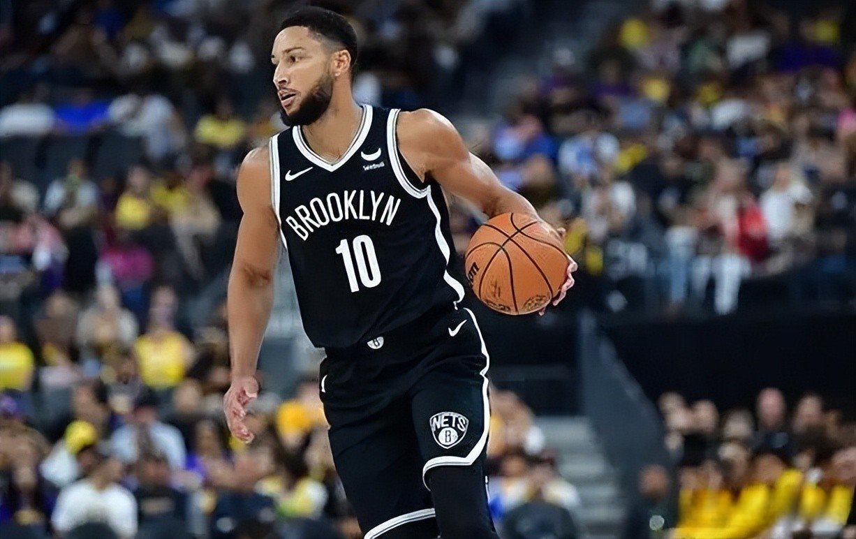 人队后卫西蒙斯因伤缺席下一场比赛，对球队影响巨大