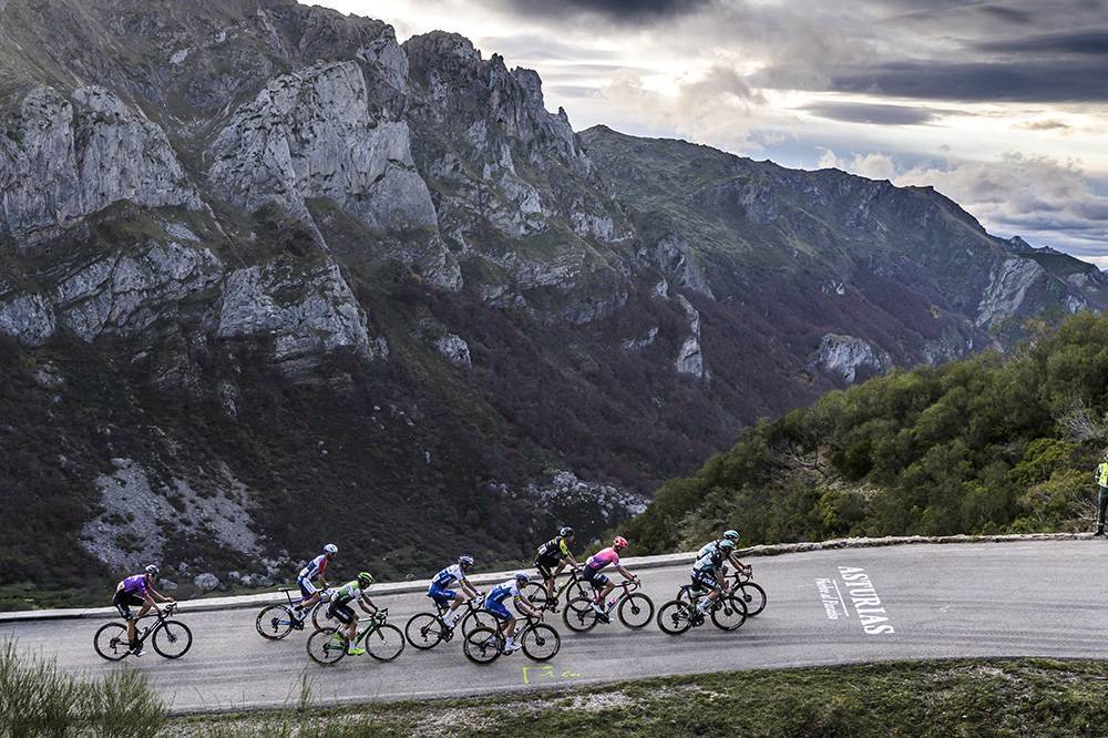 北美运动员突围夺牌，喜获认可