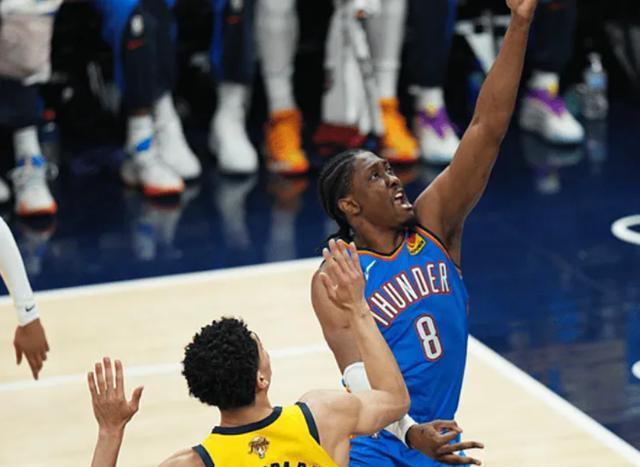 步行者队主场迎新援,备战下一场对决 步行者队主场迎新援,备战下一场对决