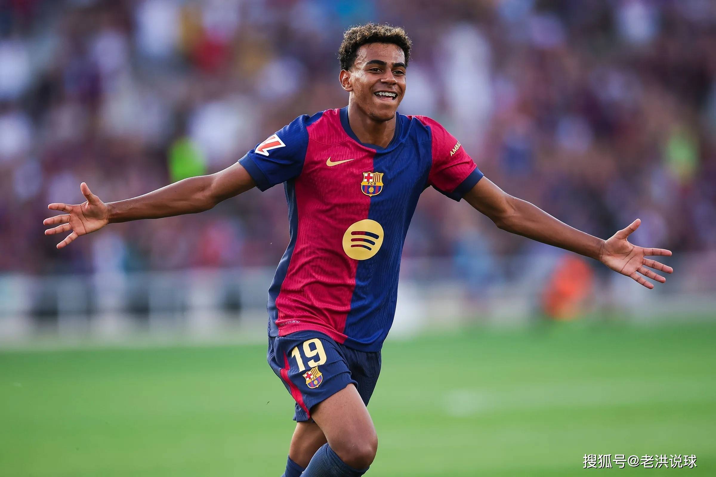 荷兰球星宣布复出意向引关注