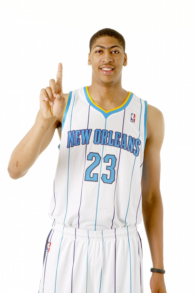 黄蜂后卫安东尼奥崴尔领衔，力争逆袭