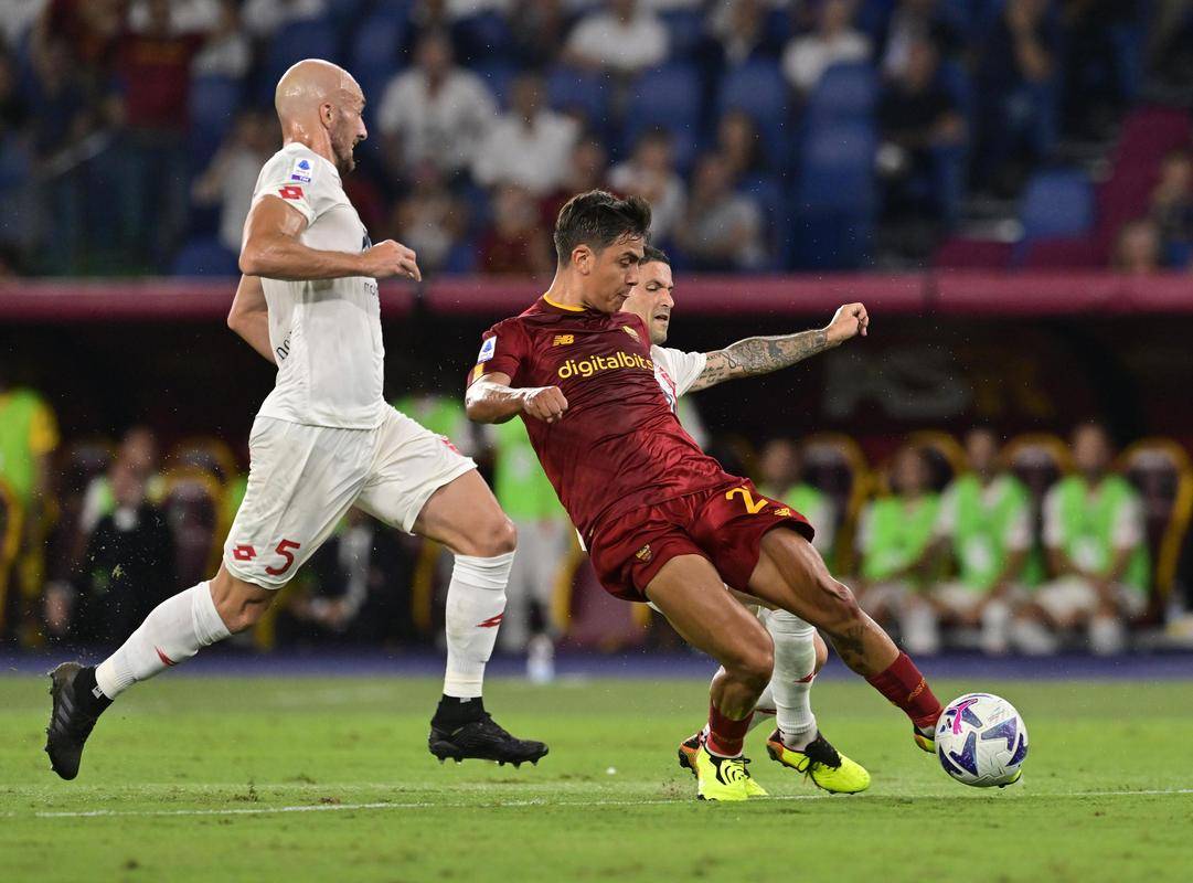 罗马主场不敌强敌,遭遇困境 罗马主场不敌强敌,遭遇困境