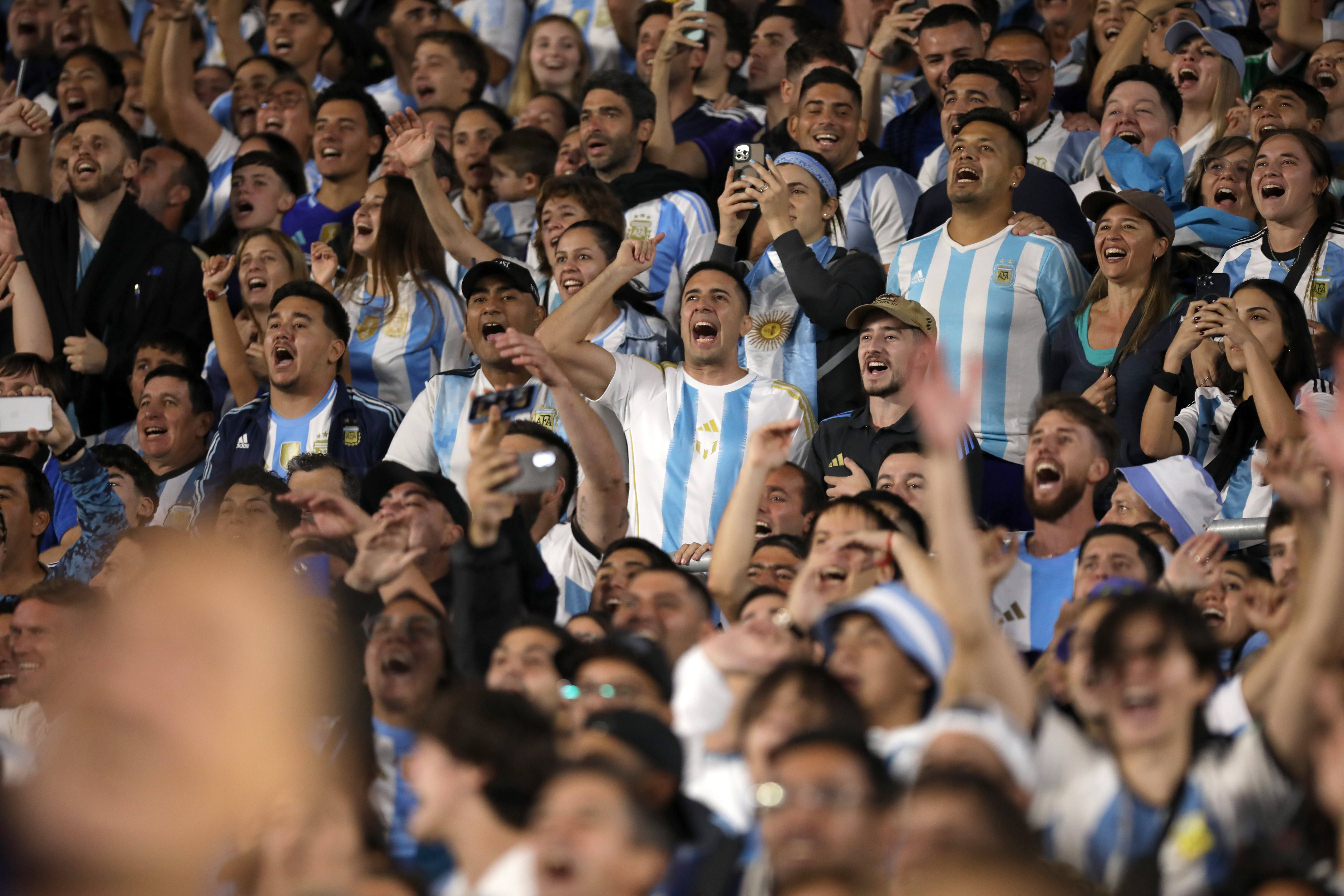 美国队在全球足球锦标赛中夺冠