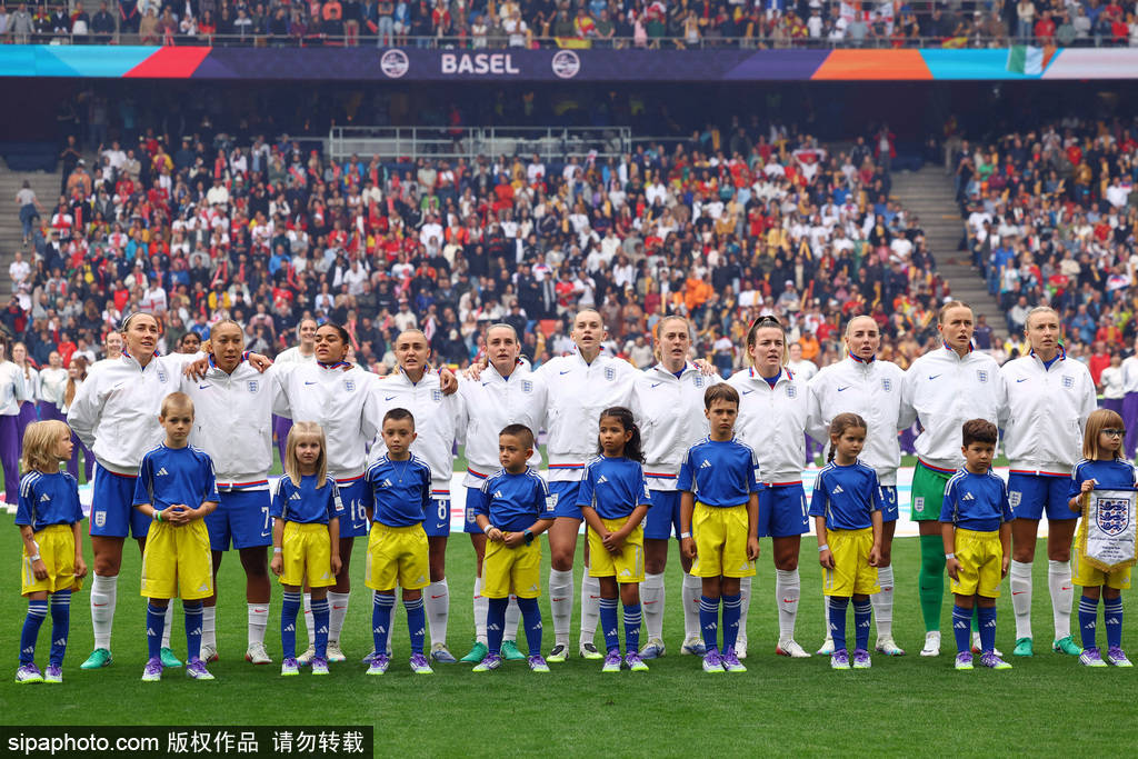 重大足球比赛中的团队竞技值得期待