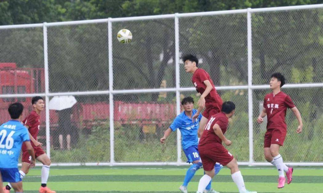 重大足球比赛中的团队竞技值得期待