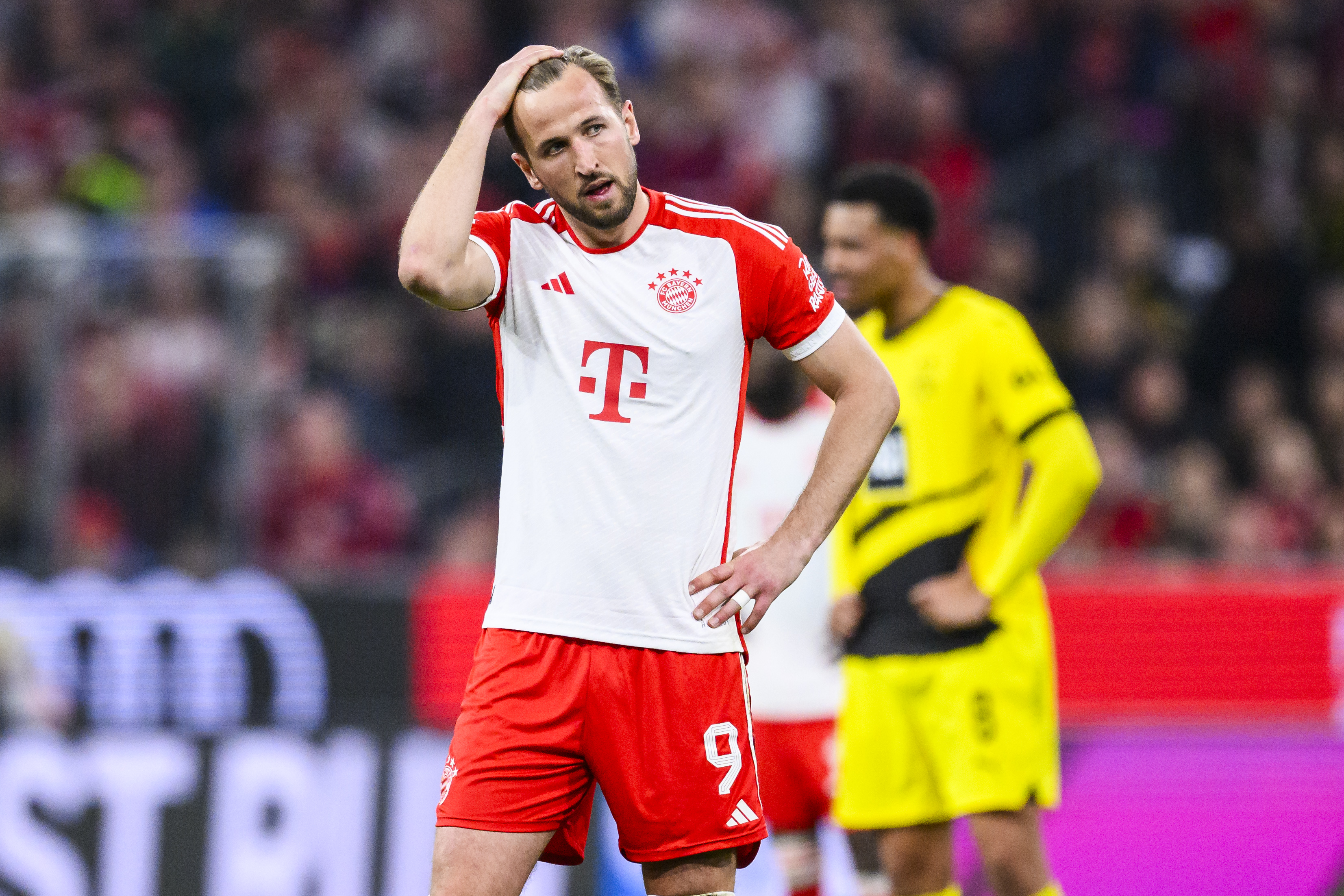 拜仁慕尼黑凭借梅开二度，继续德甲不败纪录