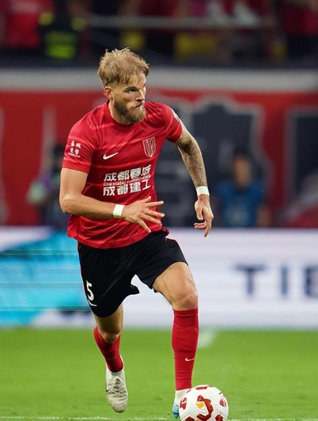 兰斯力克甘朗，连续获胜追赶积分的简单介绍