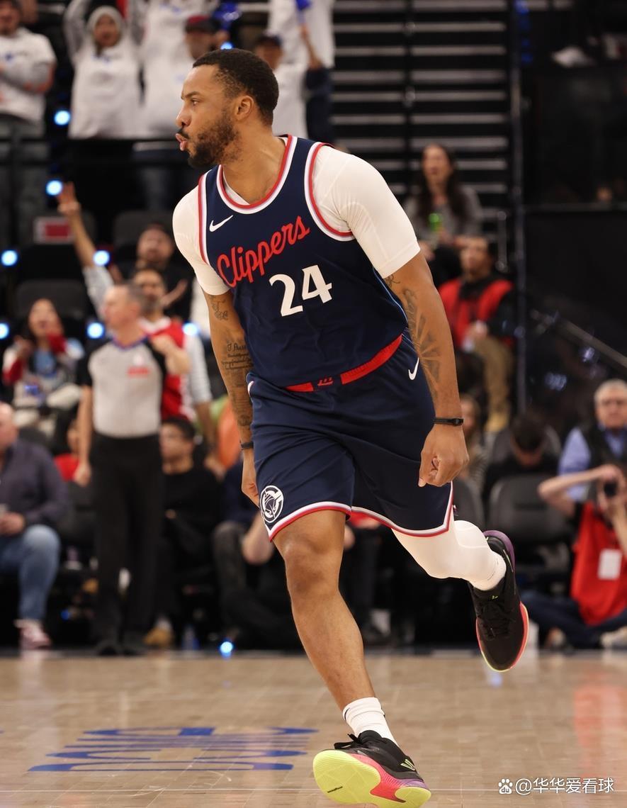 快船横扫灰熊增加优势