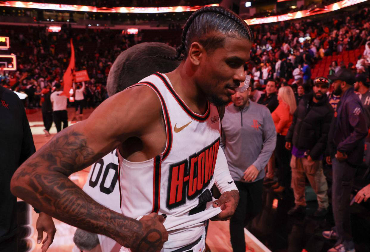 火箭连胜止步，不敌独行侠