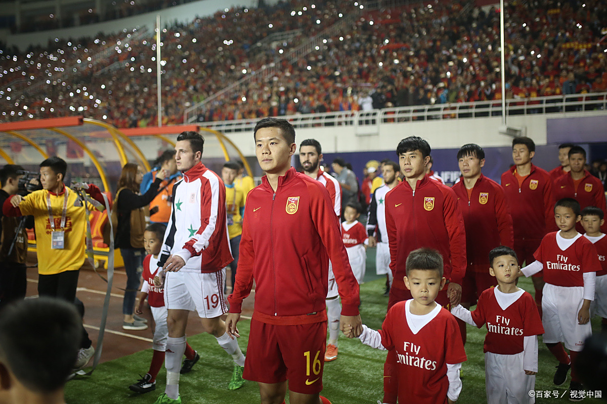 国足抵达沪备战世预赛揭幕战刘军操刀备战 国足抵达沪备战世预赛揭幕战刘军操刀备战