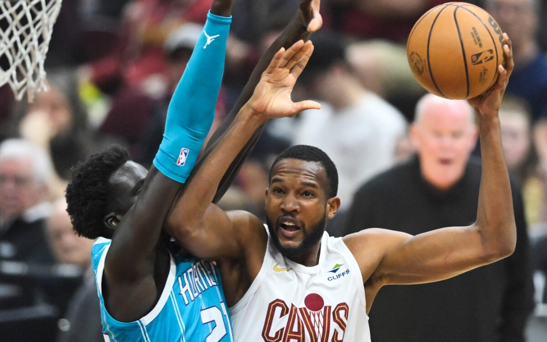 骑士主场擒黄蜂，取得重要胜利