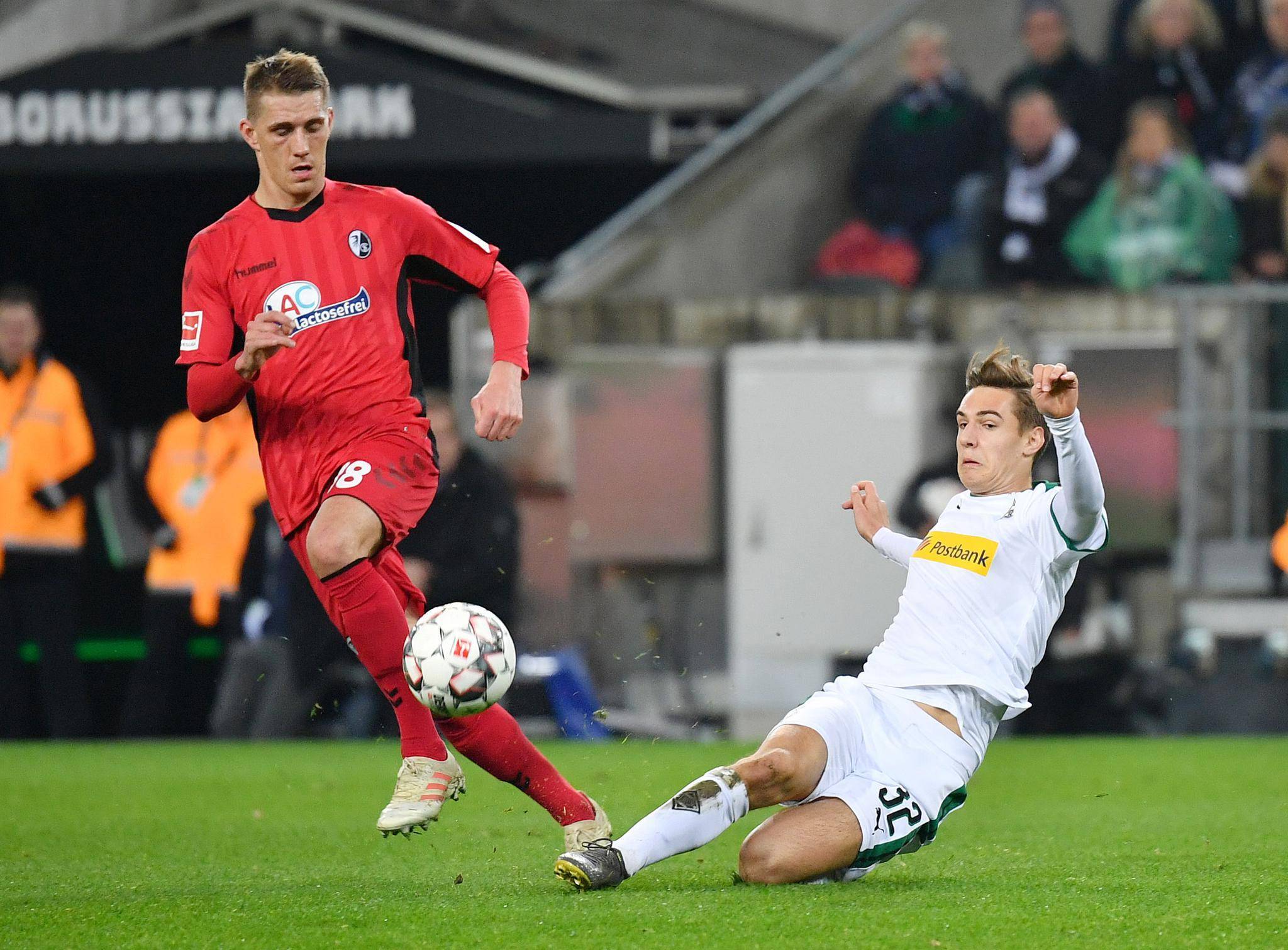 沃尔夫斯堡主场背水一战逼平SC弗赖堡，保住积分风采