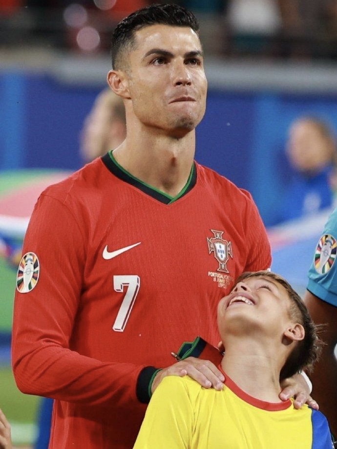 葡萄牙获胜捷克赢得欧洲杯小组赛