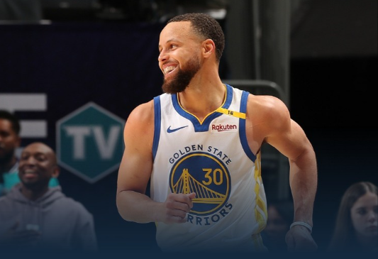 勇士击败黄蜂继续保持不败