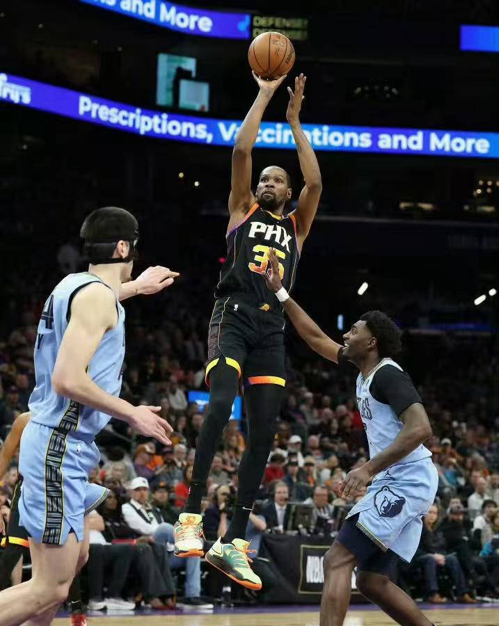 灰熊逆转开拓者，取得关键胜利