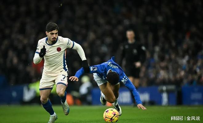 关于切尔西客场踢出0-0平局,登顶英超积分榜的信息 关于切尔西客场踢出0-0平局,登顶英超积分榜的信息