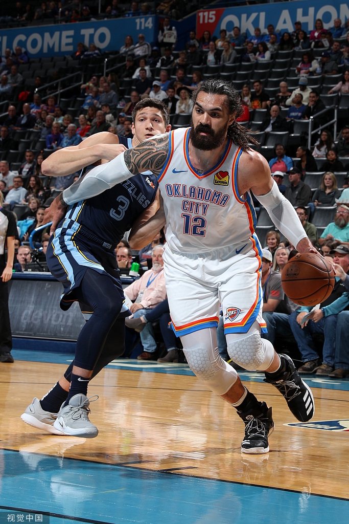 老鹰战胜开拓者，小猛10罚全中