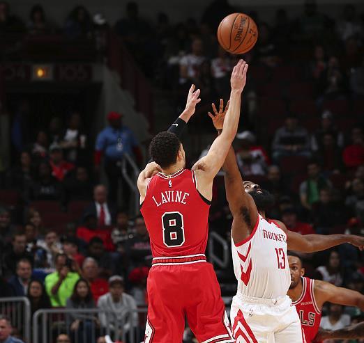 公牛痛宰魔术，季后赛成定局