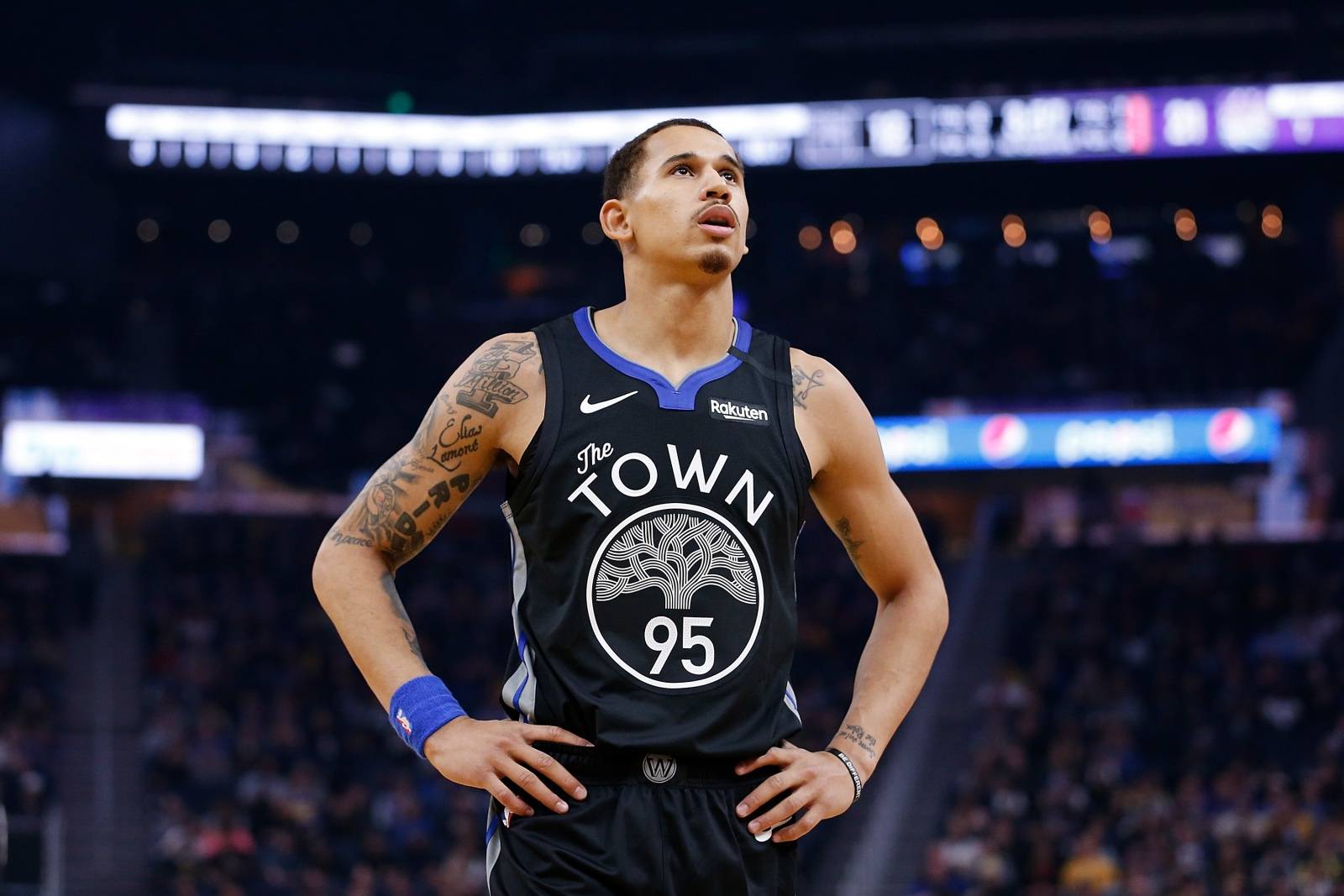 FB体育官网-猛龙胜勇士，资深球员瑞安-安德森表现亮眼