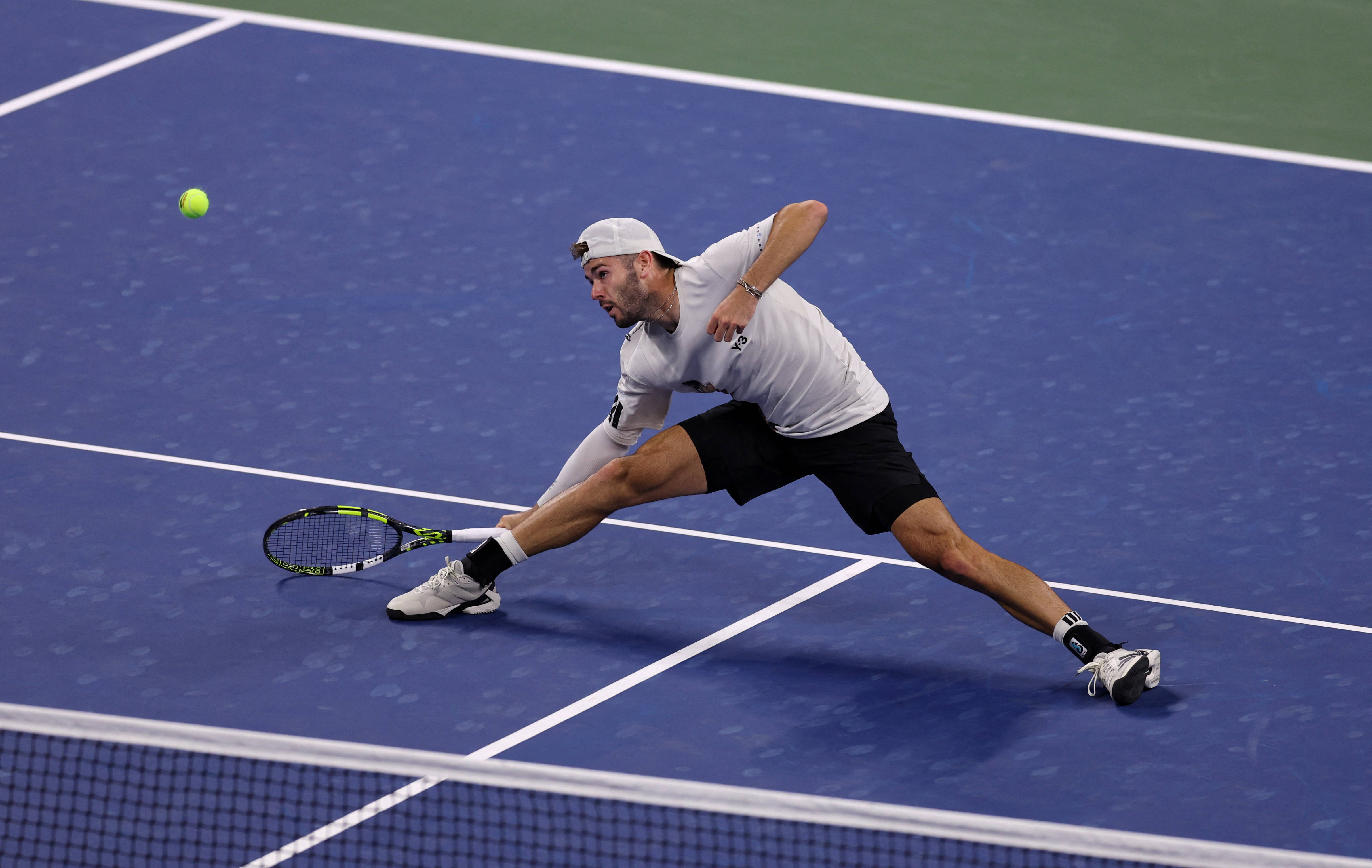 FB体育官网-关于蒙特卡洛大师赛完胜美网，兹维列夫扛起全队的信息